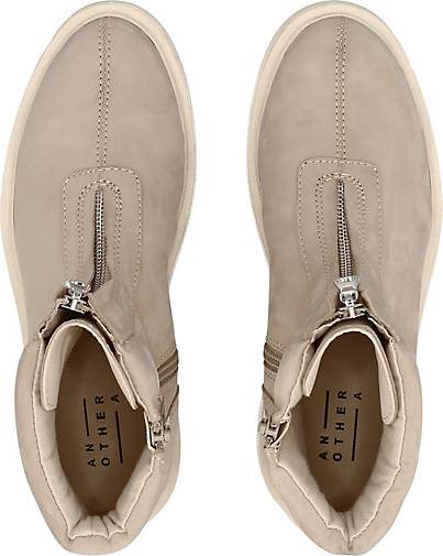 Another A Stiefelette