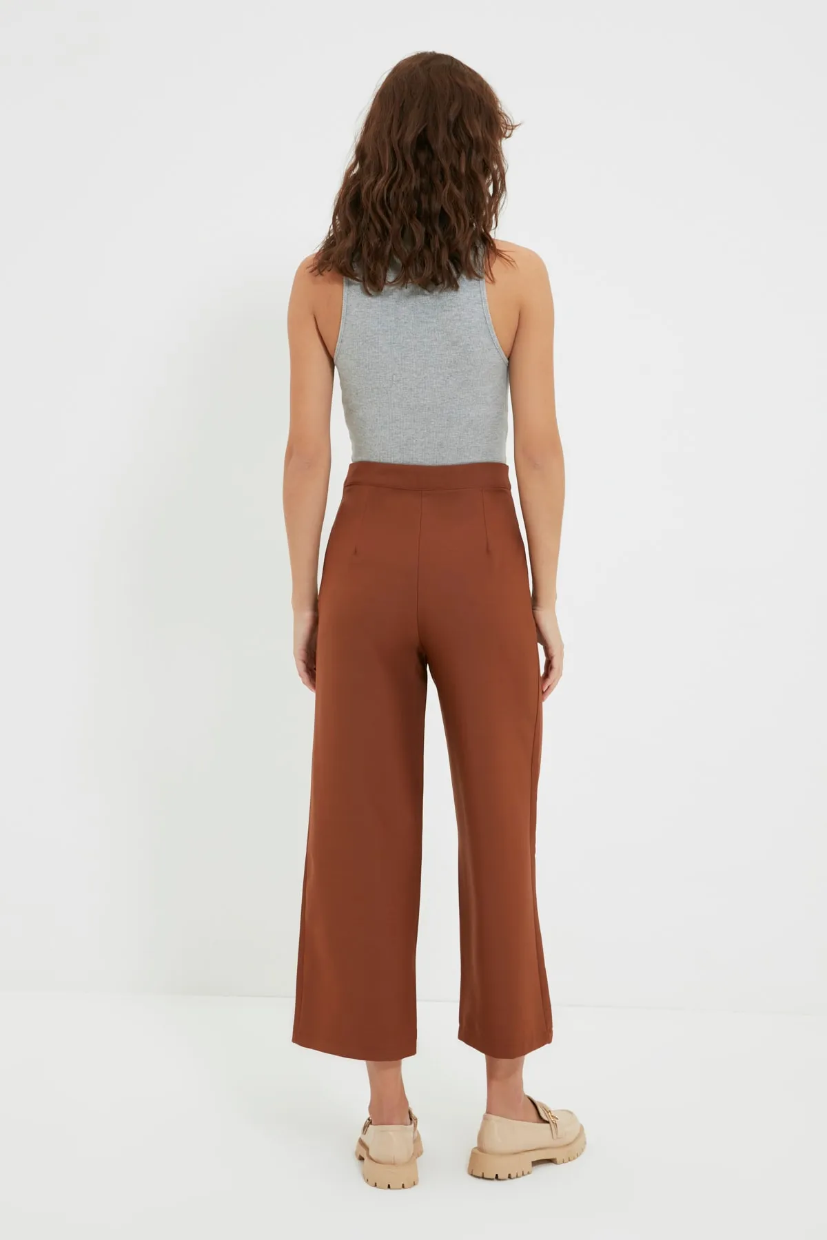 Trendyol Collection  Braune Webhose mit weitem Bein TWOSS20PL0090