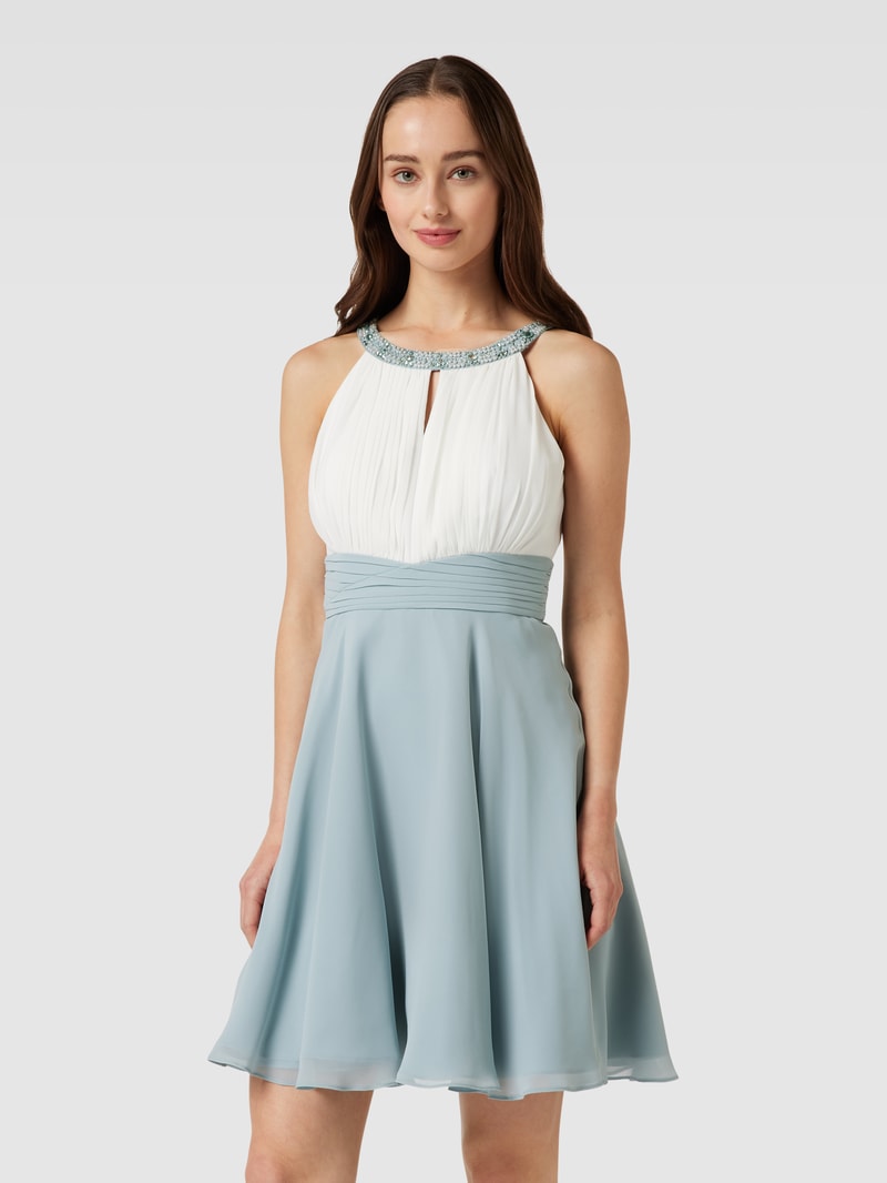 Cocktailkleid mit Ziersteinbesatz in schilf