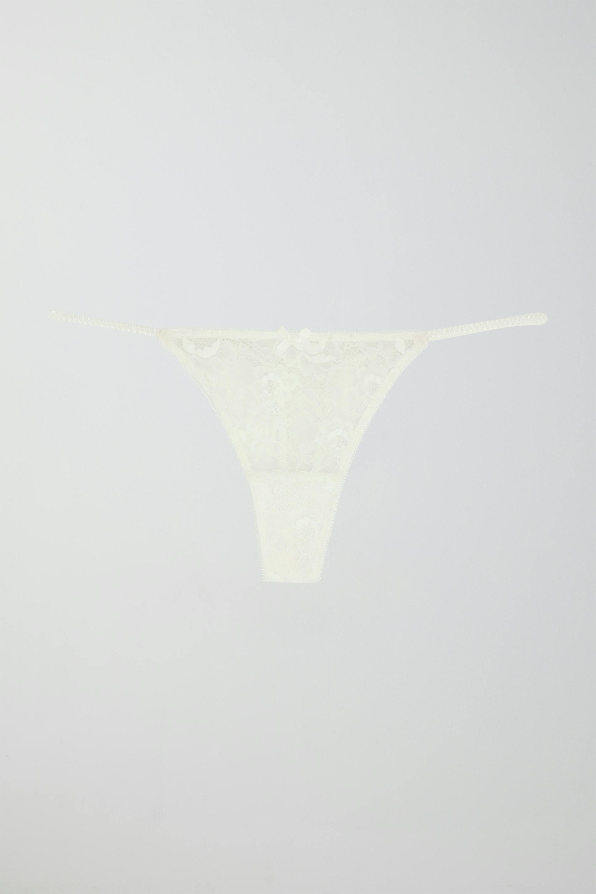 Annie lace thong