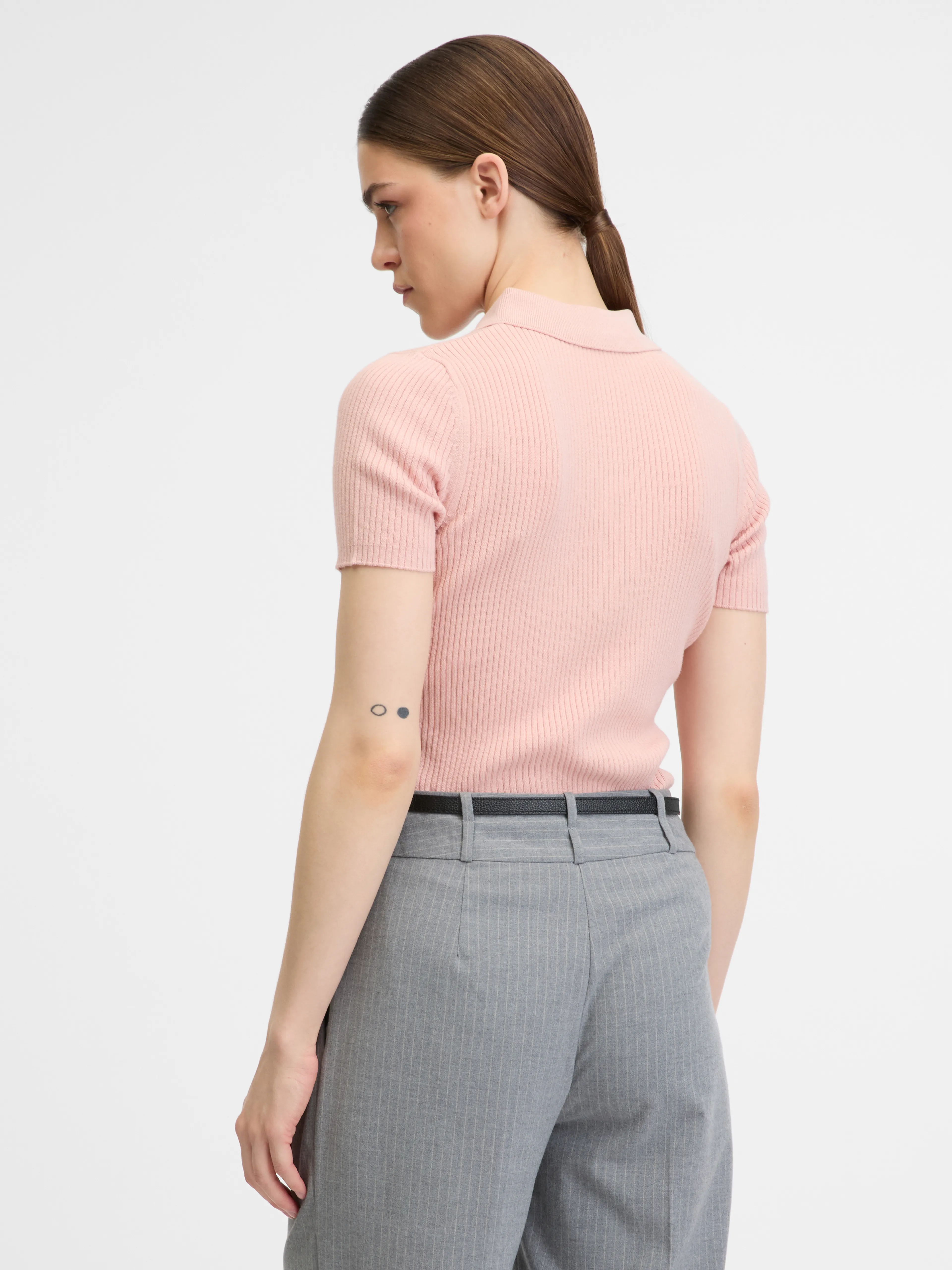 Hellrosa Damen-T-Shirt mit kurzen Ärmeln ORSAY