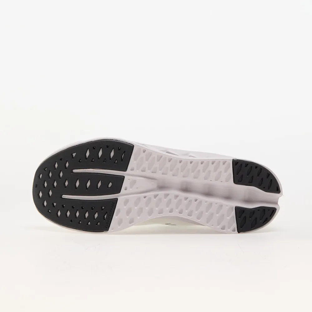 ON Cloudsurfer 3M-D10420664 / weiss