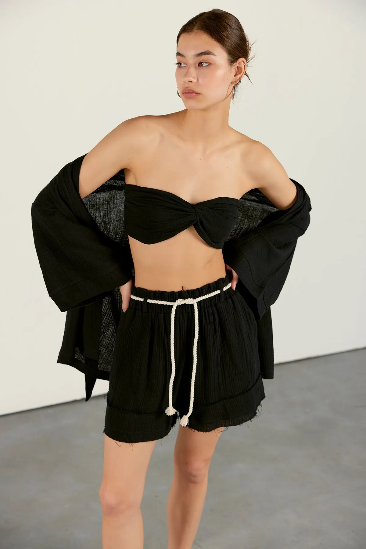 VATKALI  Musselin-Bustier Schwarz
