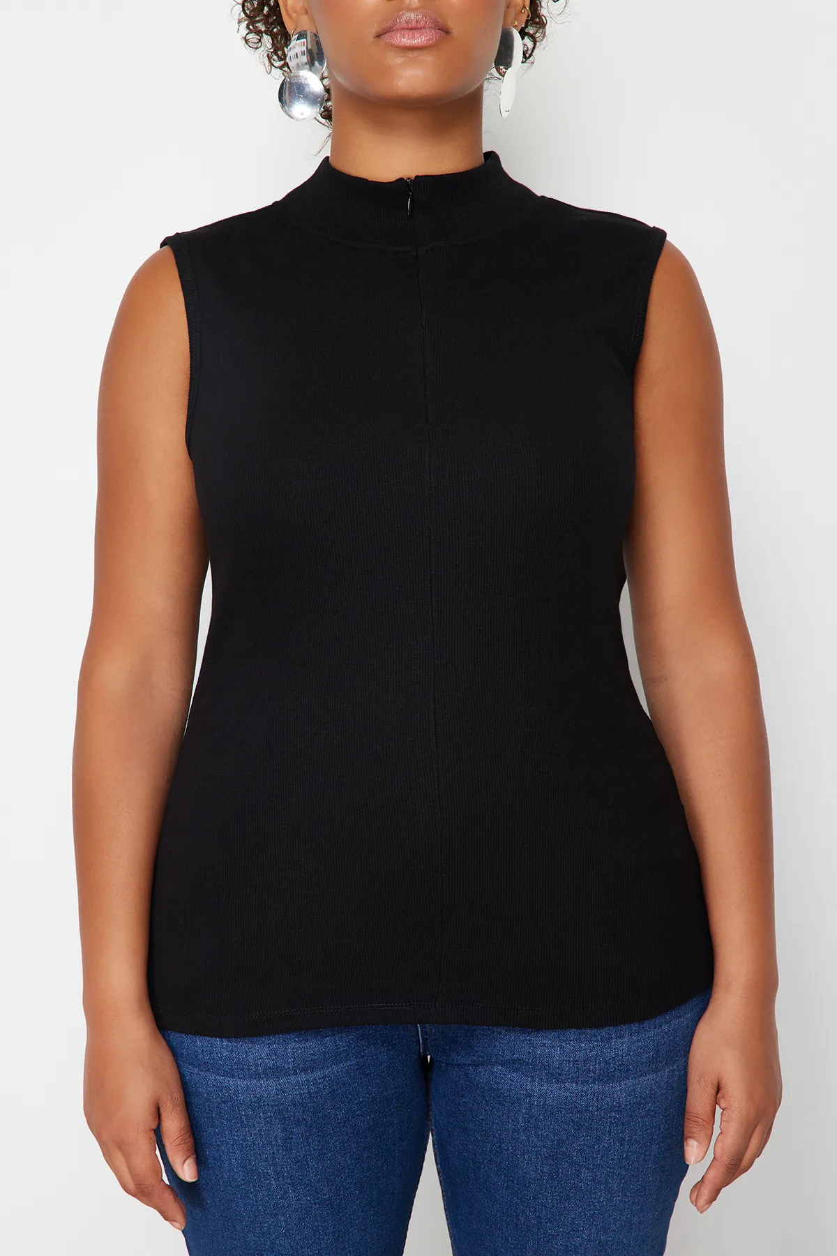 Trendyol Curve  Schwarze Strickbluse mit Reißverschluss TBSSS24AF00040