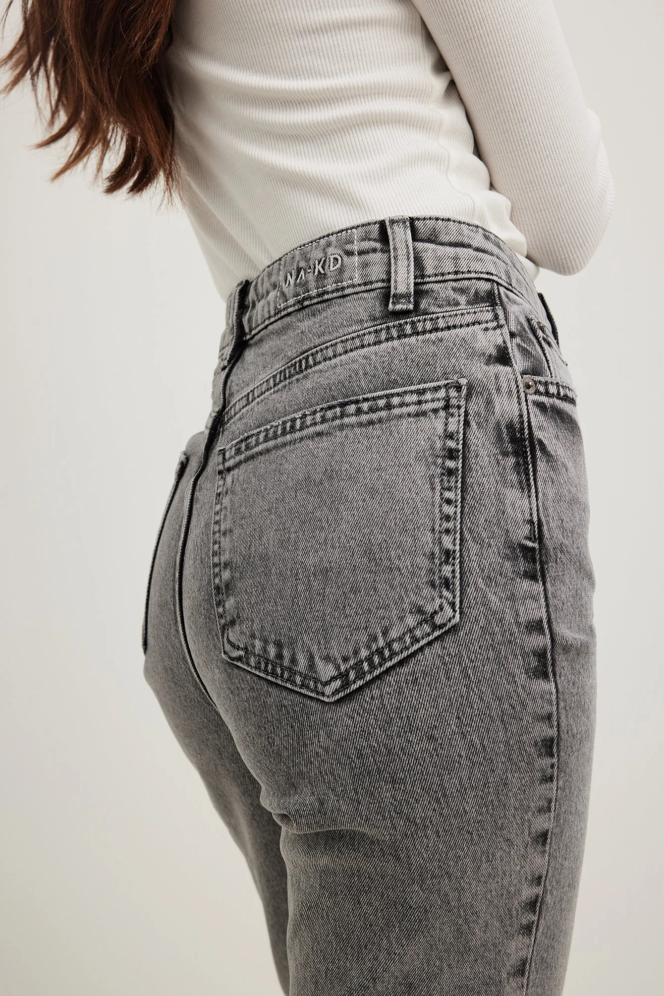 Ausgestellte Jeans mit hoher Taille