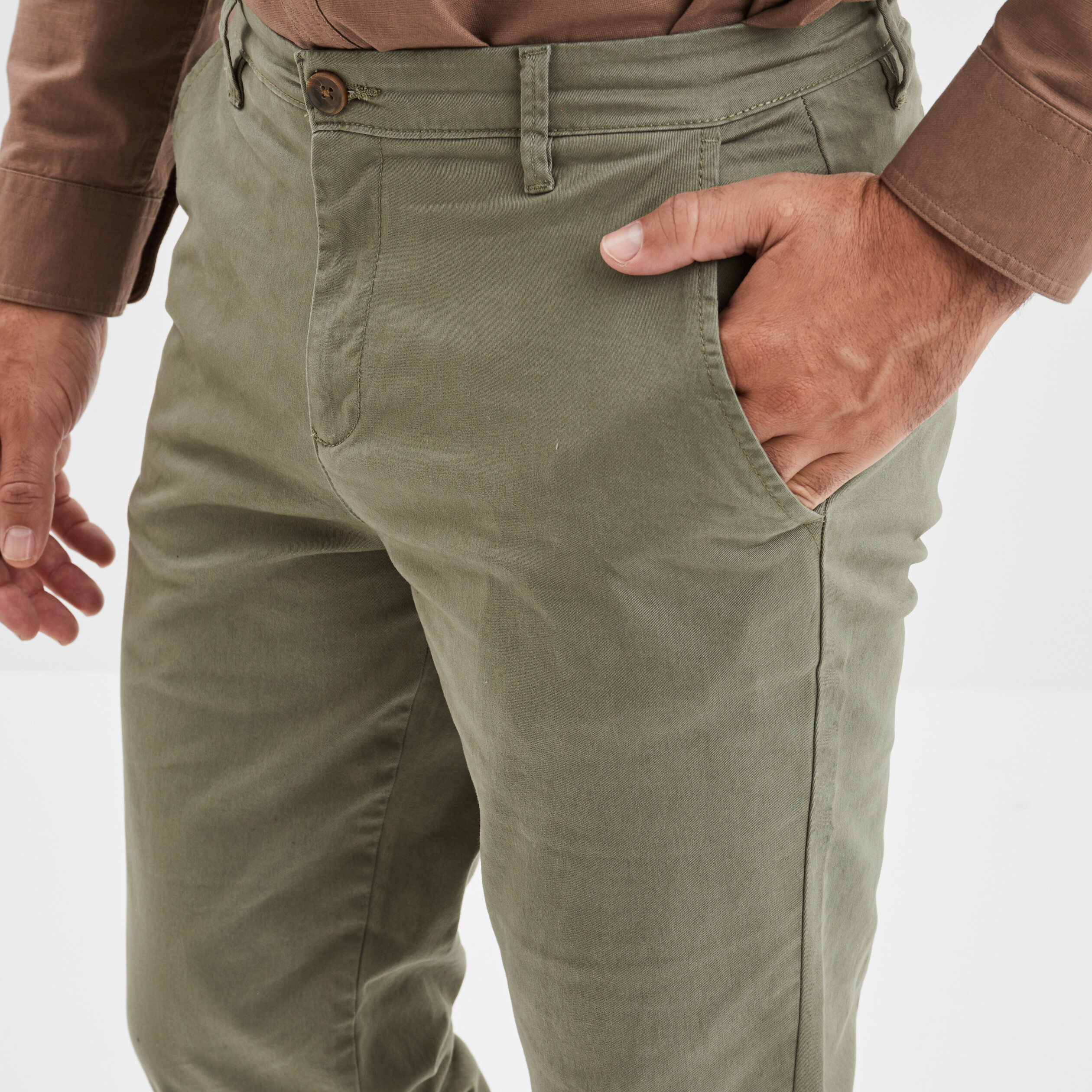 Pantalon chino vert kaki homme | La Halle