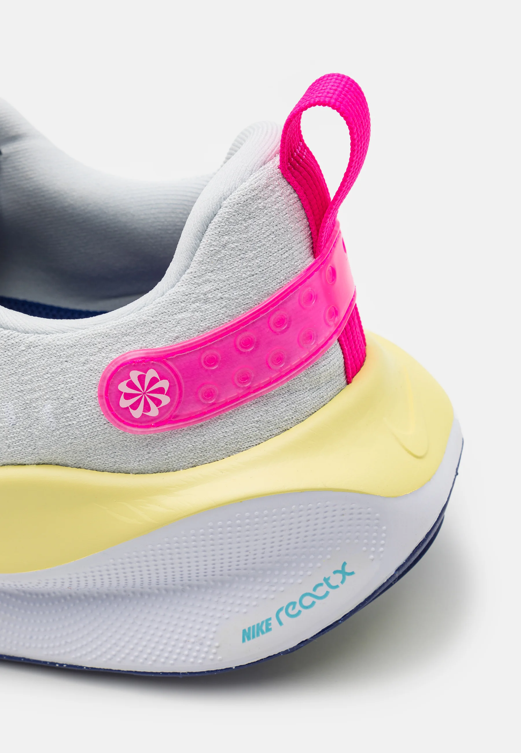 Nike Performance REACTX INFINITY RUN 4 - Zapatillas de running neutras