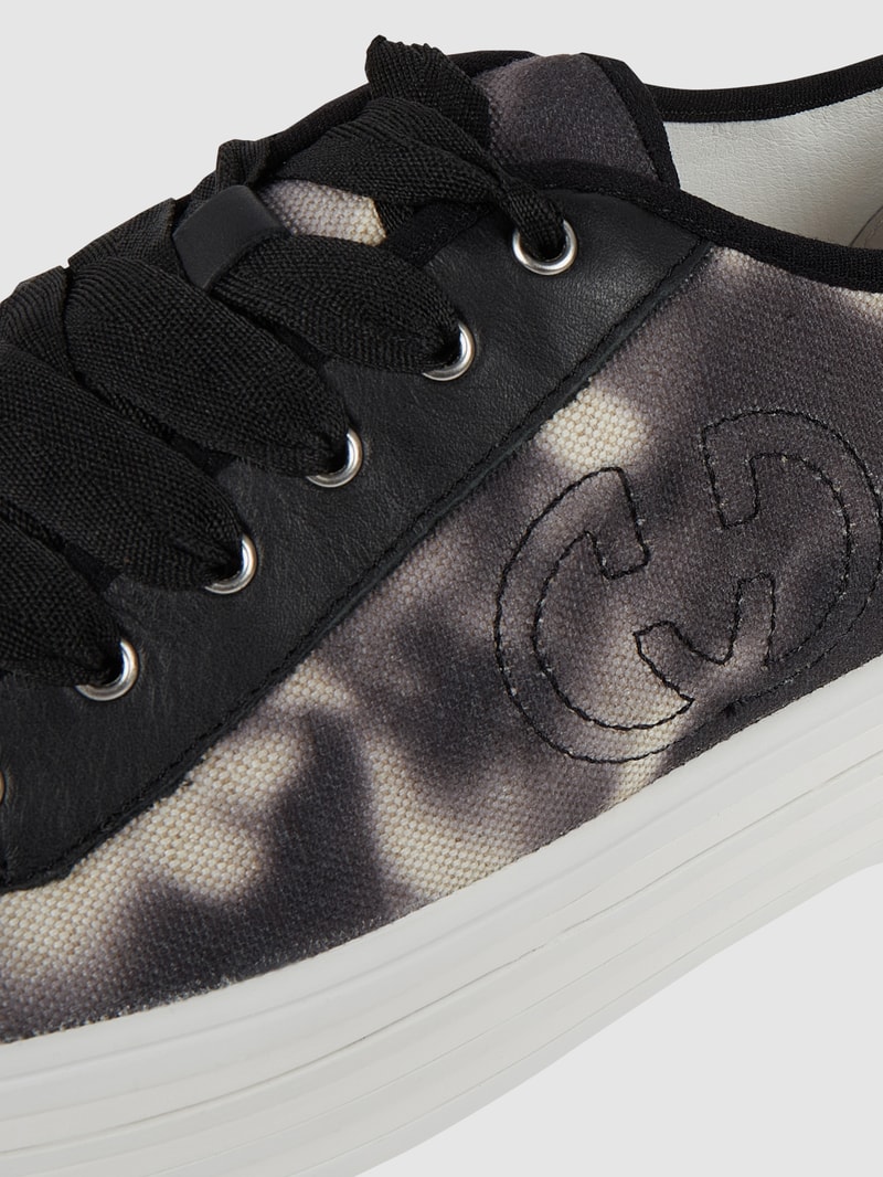 Sneaker mit Plateausohle Modell 'Novara' in schwarz