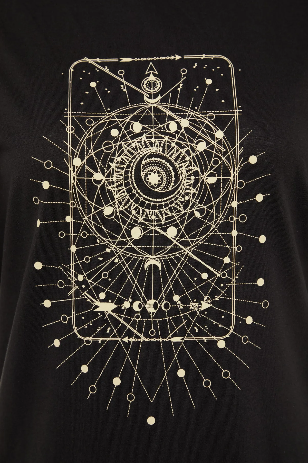Trendyol Curve  Schwarzes bedrucktes gestricktes T-Shirt-Kleid TBBSS22EL2269
