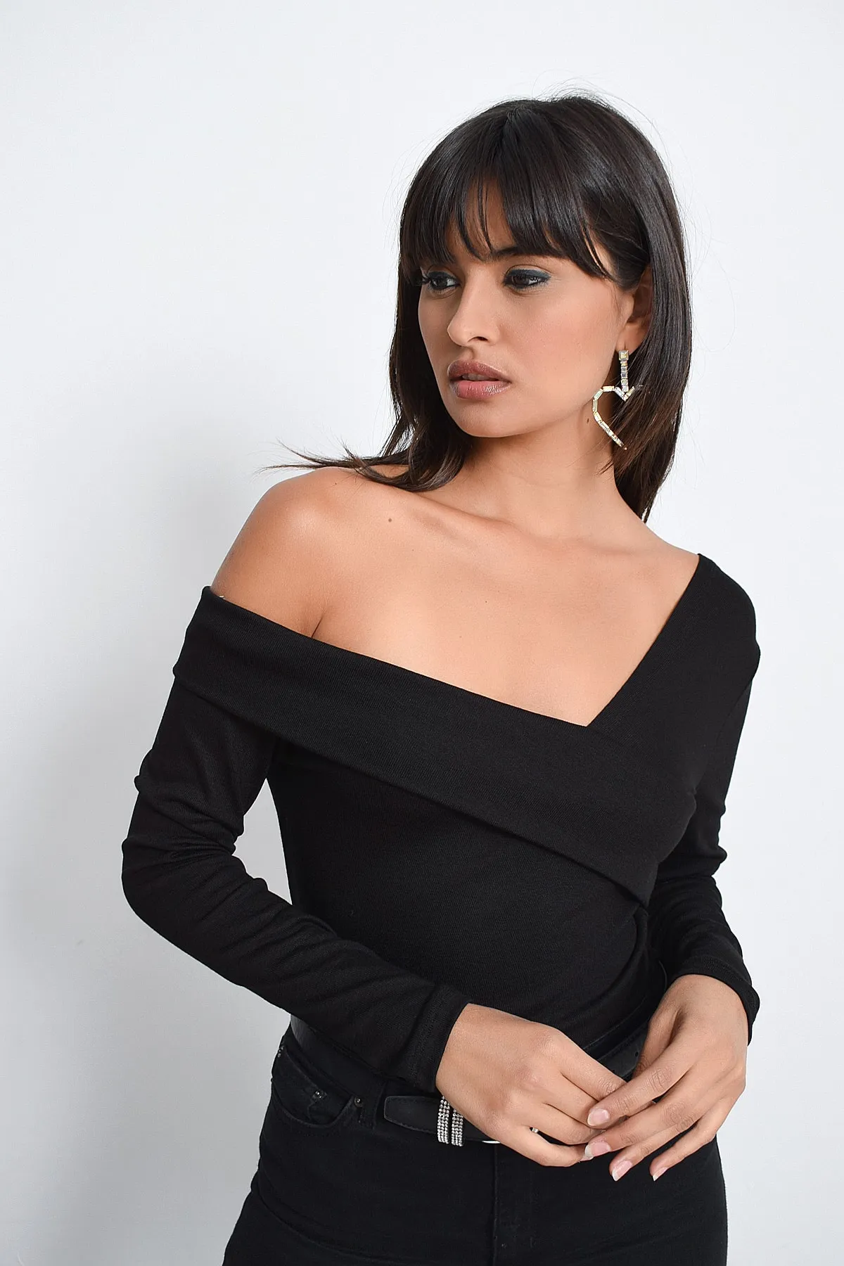 Cool & Sexy  Schwarze Madonna-Kragenbluse für Damen B10