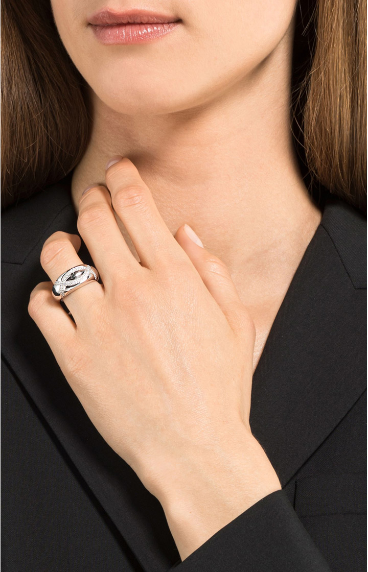 Ring mit Zirkonia in Silber
