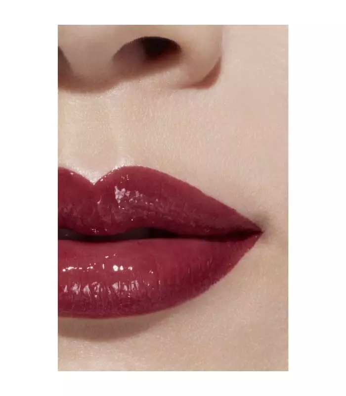 ROUGE COCO FLASH La Couleur, la Brillance, l'Intensité en un Éclair