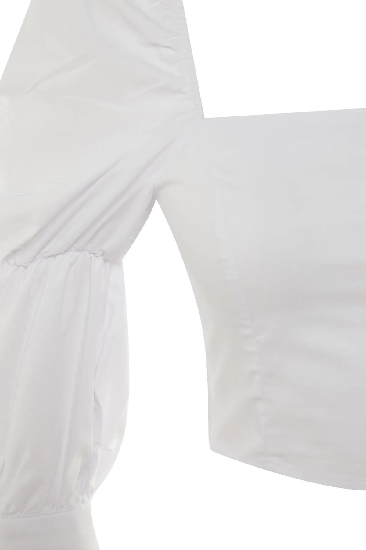 Trendyol Collection  Weiße, kurze, gewebte Bluse mit Ballonärmeln und quadratischem Ausschnitt TWOSS19XB0036