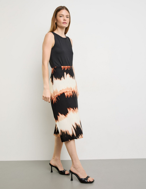 Ausgestellter Midirock mit Print