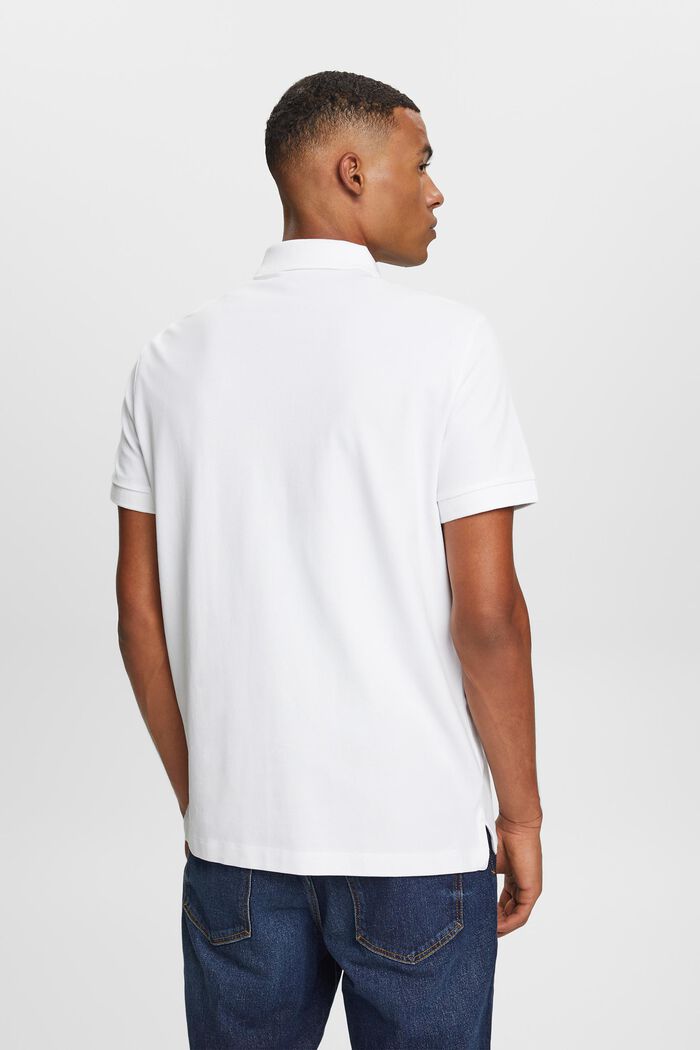 Charakteristisches Piqué-Poloshirt