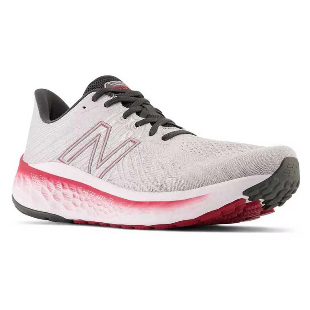 New Balance Fresh Foam X Vongo v5 MVNGOCB5 / schwarz