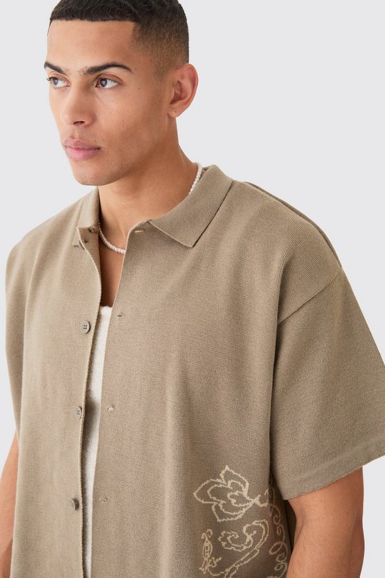 Kastiges Jacquard-Hemd mit abstraktem Detail