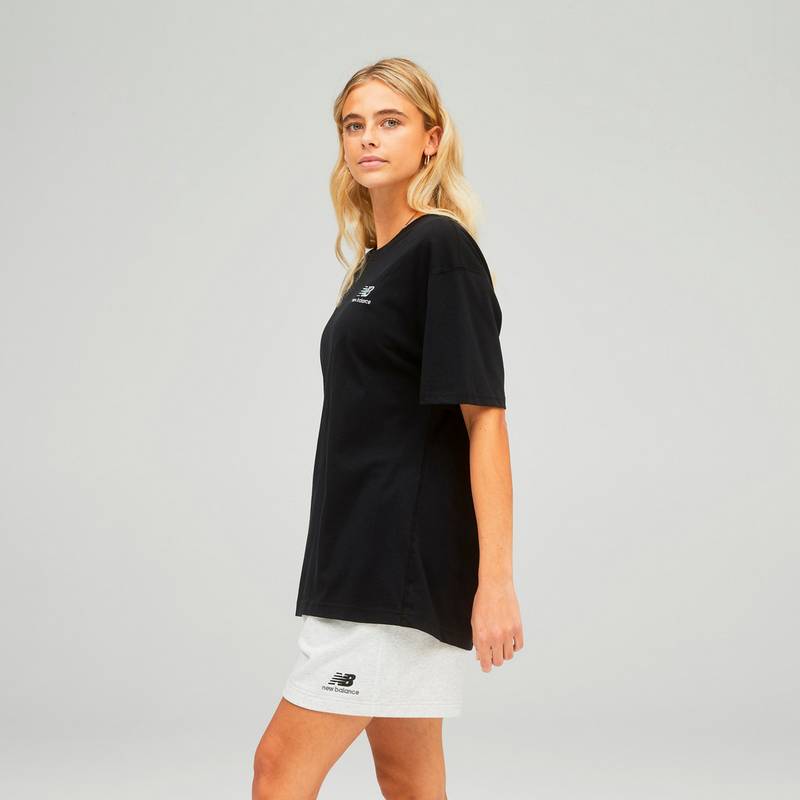 NEW BALANCE Essentials T-Shirt