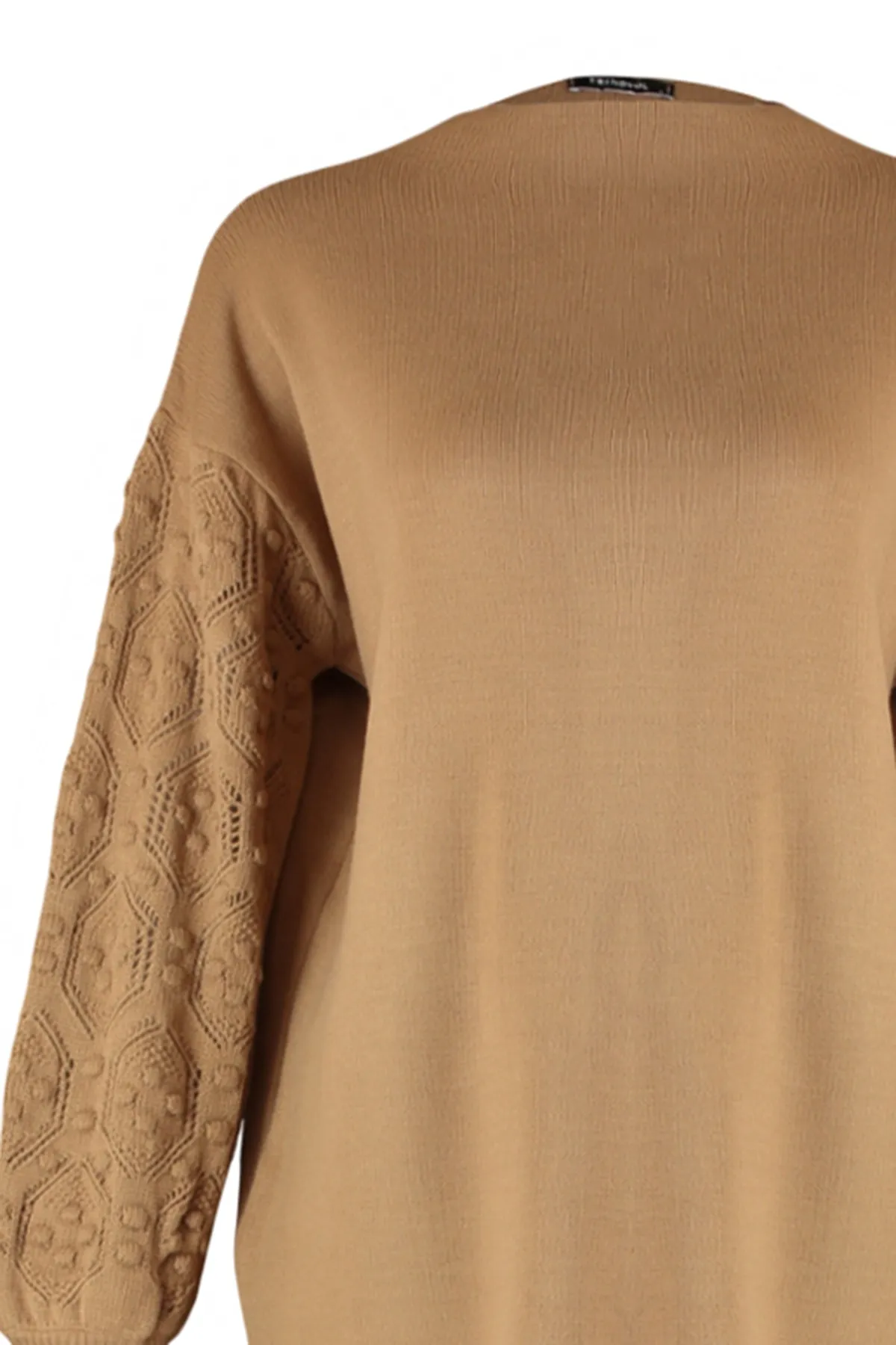 Trendyol Modest  Beiges durchbrochenes Strickpullover-Hosen-Strickwarenset mit Ärmeln TCTAW23US00087