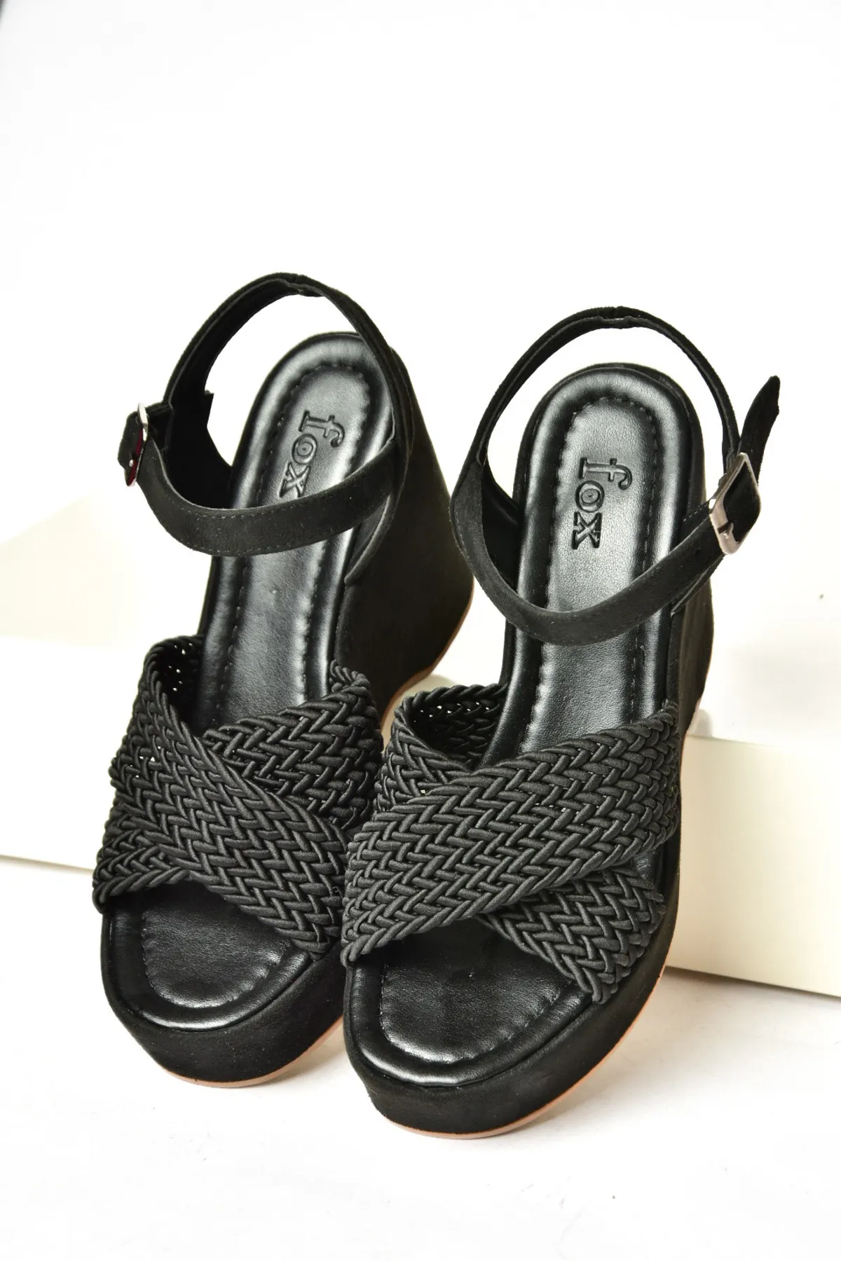 Fox Shoes  Damenschuhe aus schwarzem Wildleder mit Keilabsatz