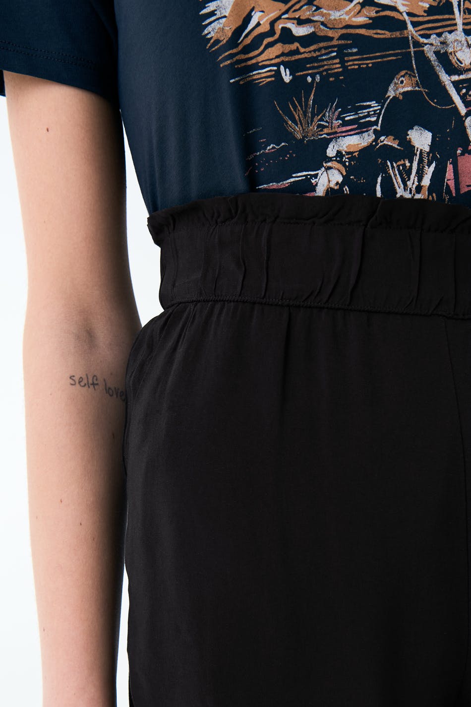 Disa shorts