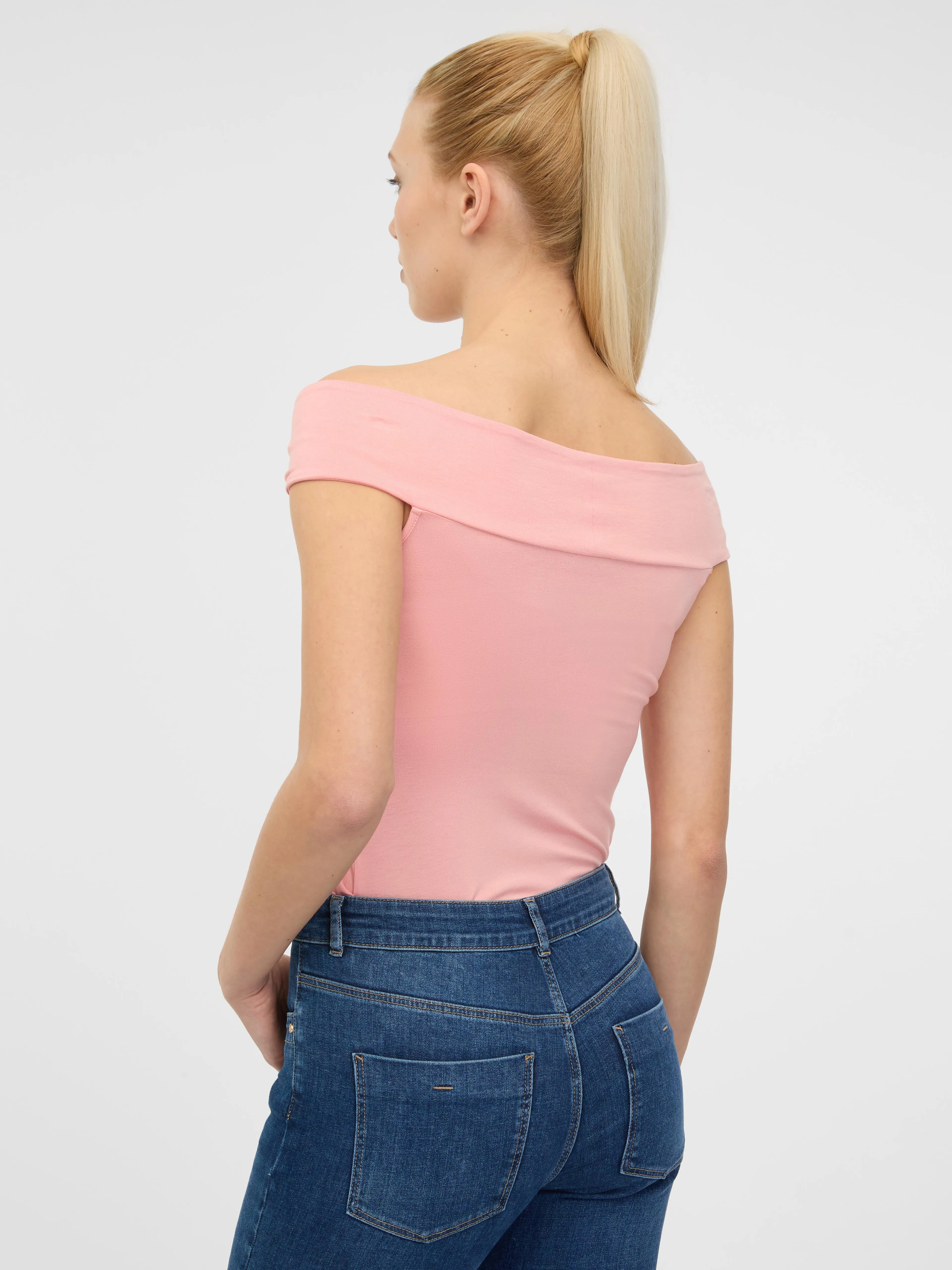 Hellrosa kurzärmeliges Damen-T-Shirt mit Applikation ORSAY