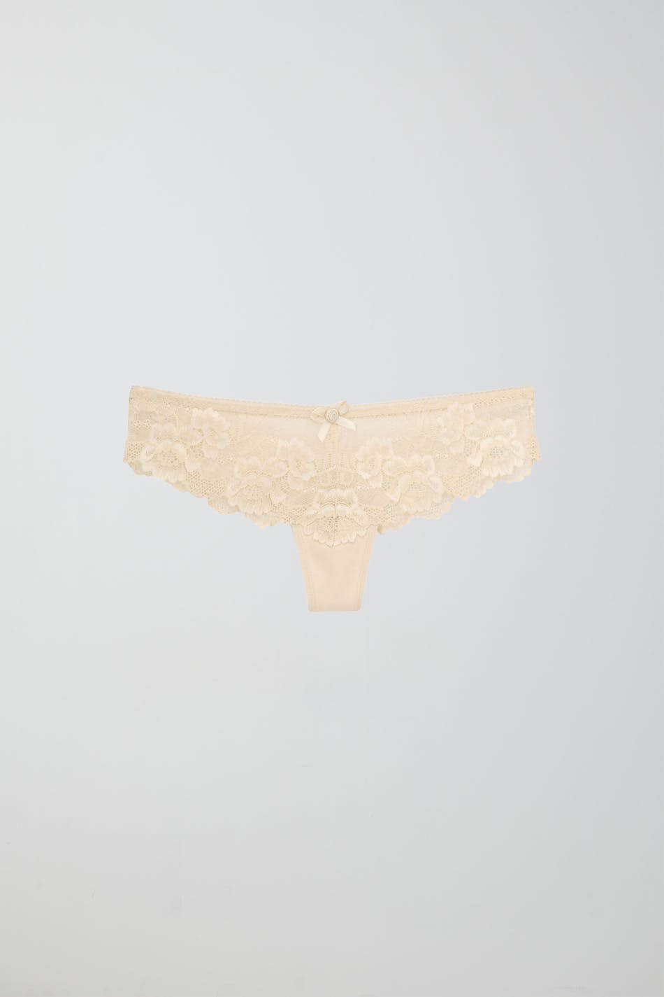 Lace string