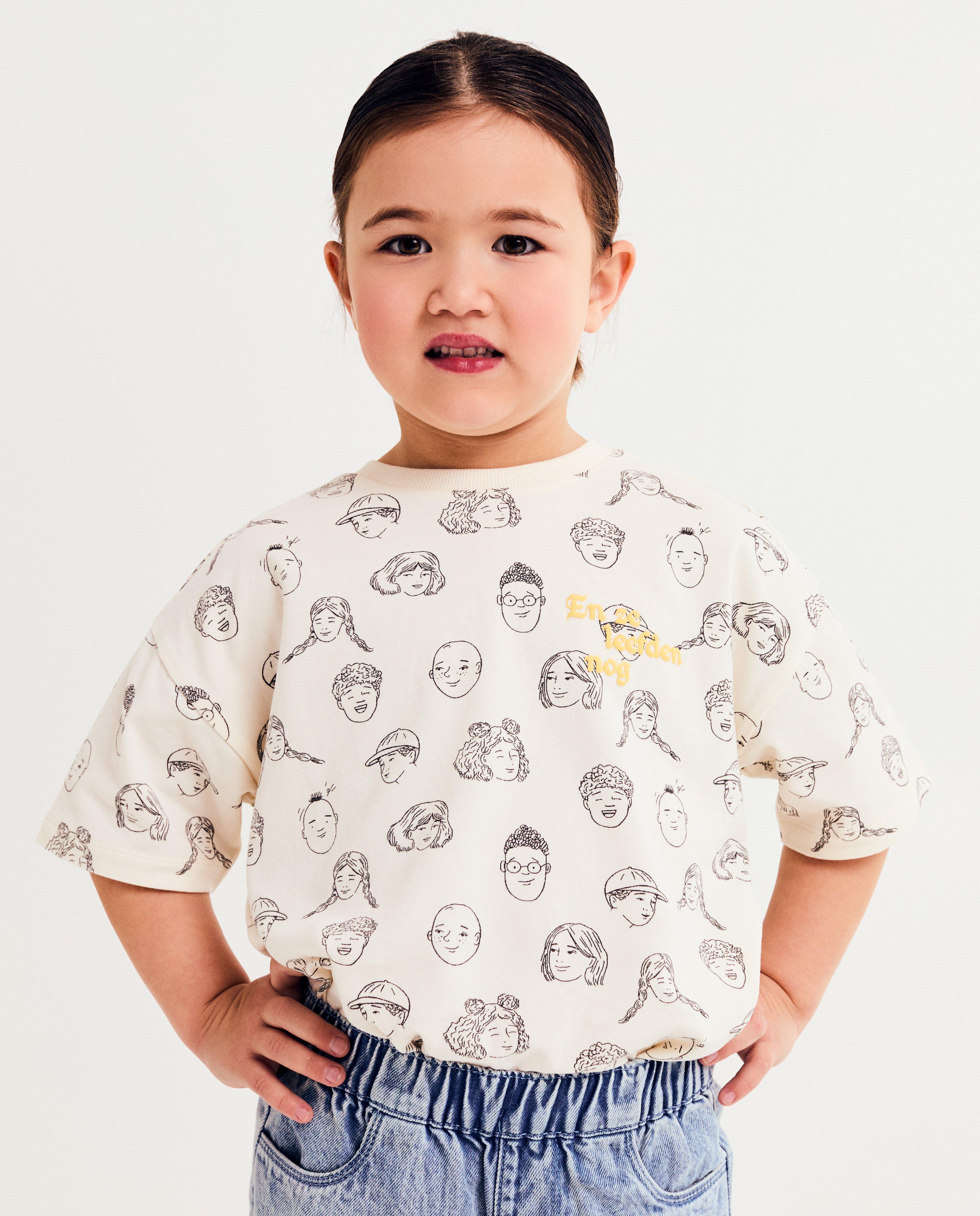 Tricou imprimat Elisabeth Lucie Baeten, unisex alb