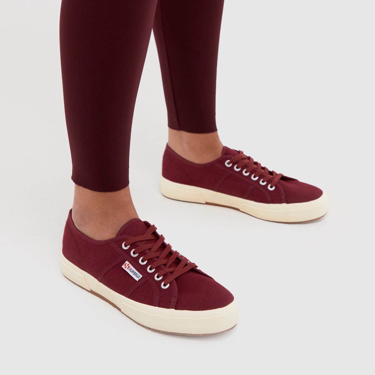 Superga 2750 Cotu klassiska sneakers i vinröda