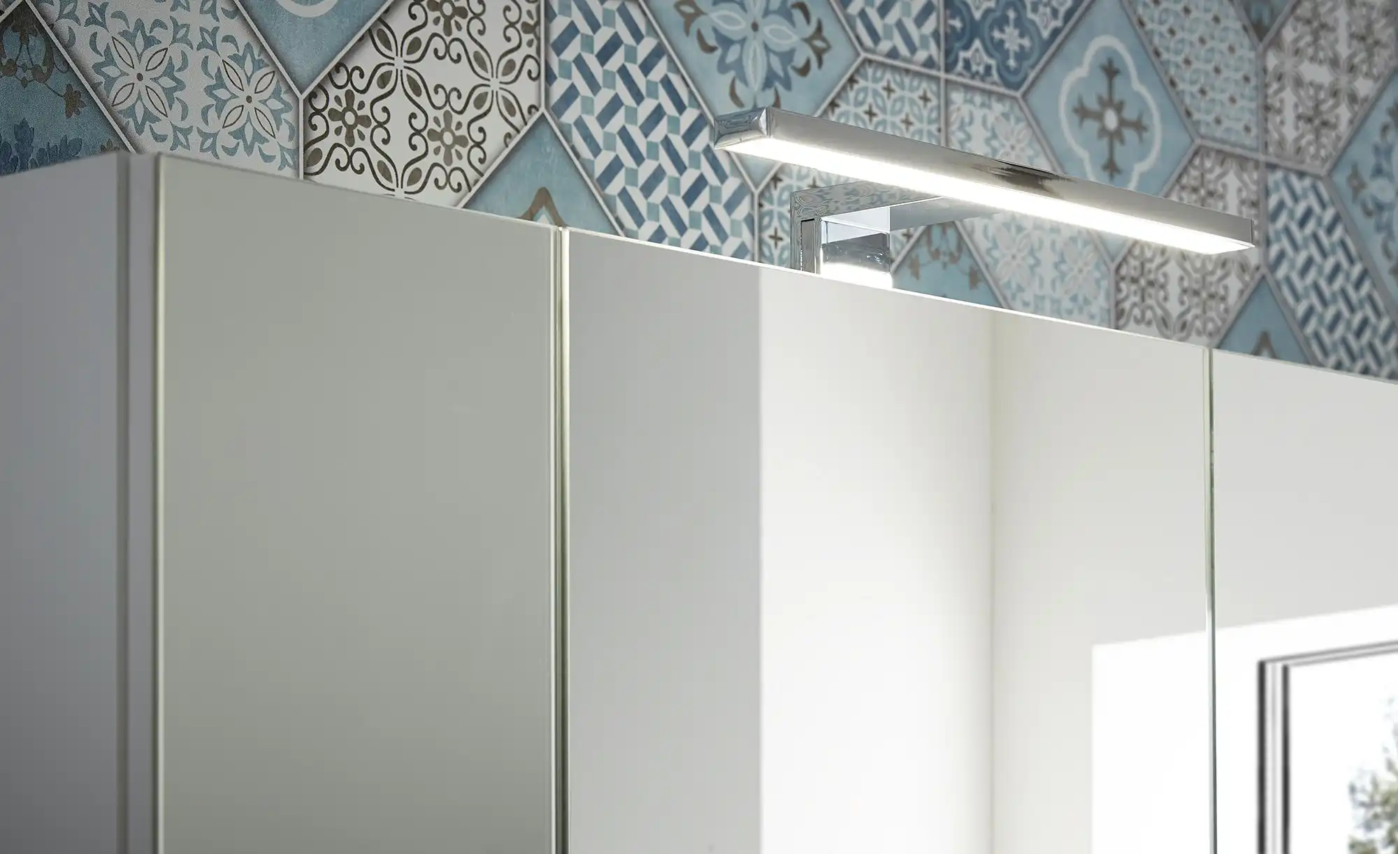 Spiegelschrank