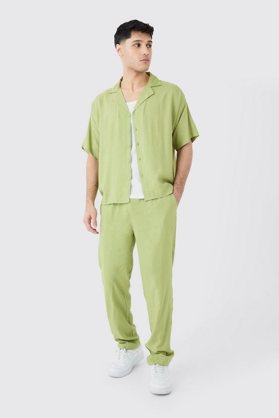 Kastiges Viskose-Hemd und Hose