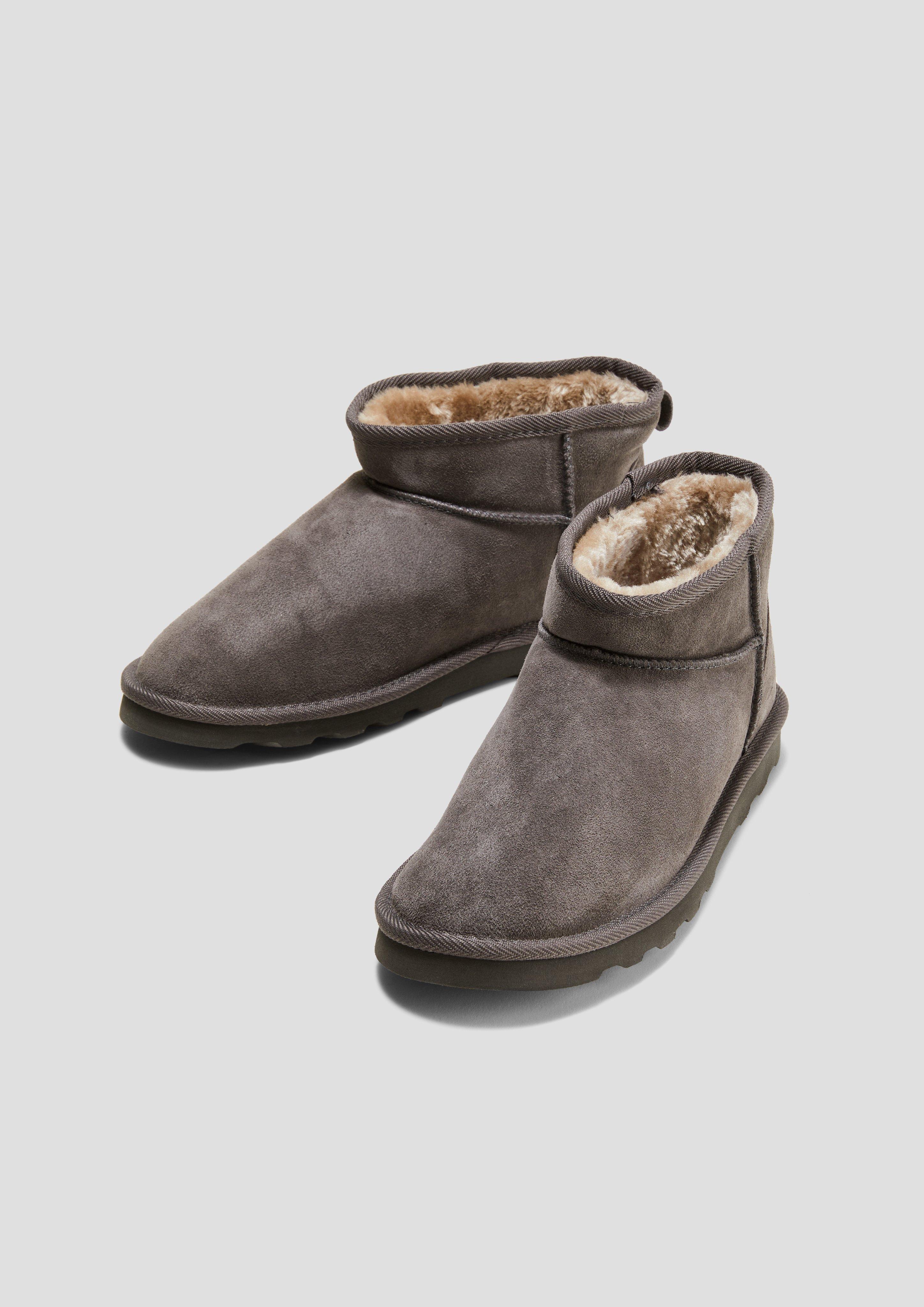 Flache Stiefel aus Leder  6008583-216
