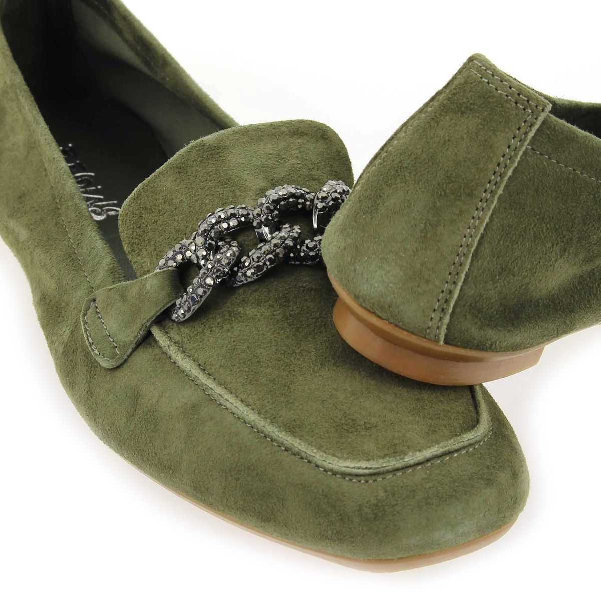 Reqins  HOLDING - Olive