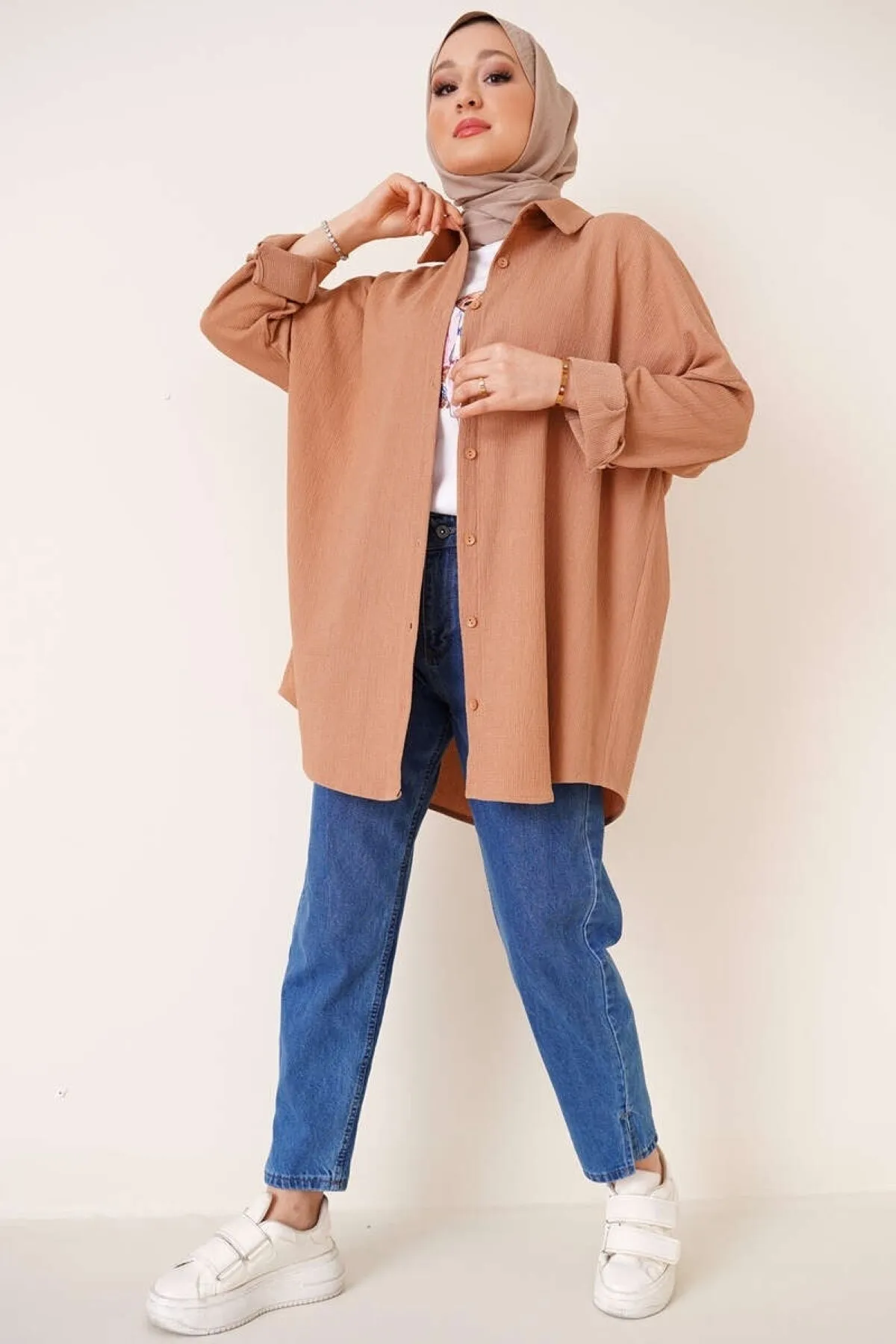 VOLT CLOTHİNG  Lockeres Hemd mit Knöpfen für Damen