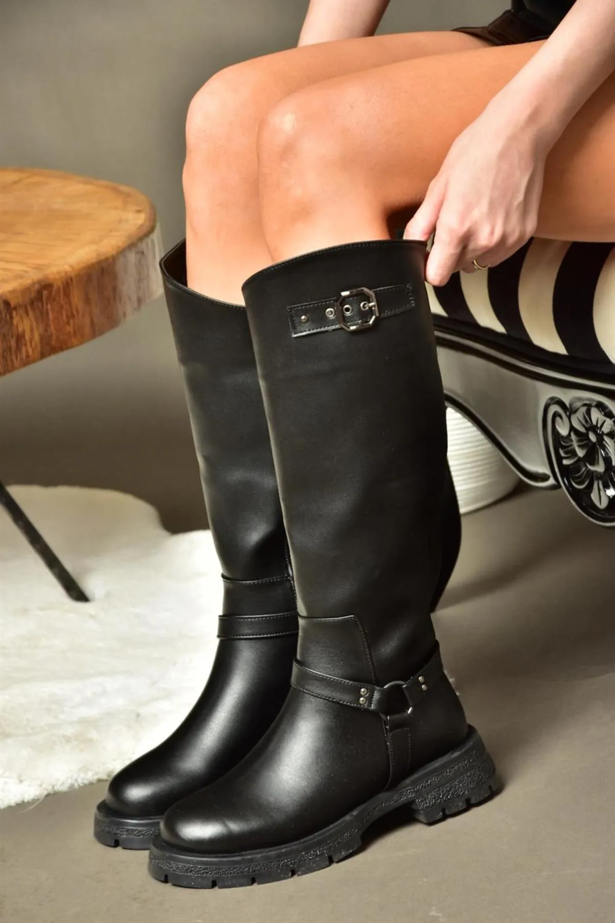 Fox Shoes  R518296309 Schwarze Damenstiefel mit Reißverschluss