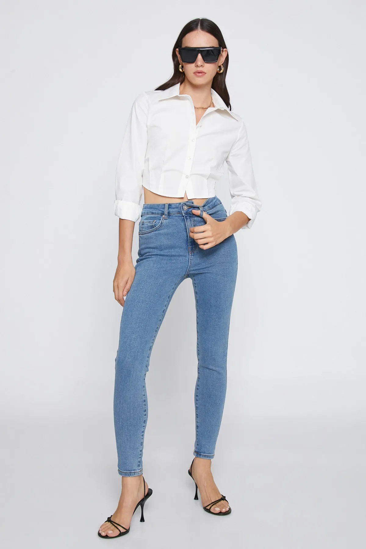 Koton  Mittlere Indigo-Jeans für Damen 3SAL40024MD