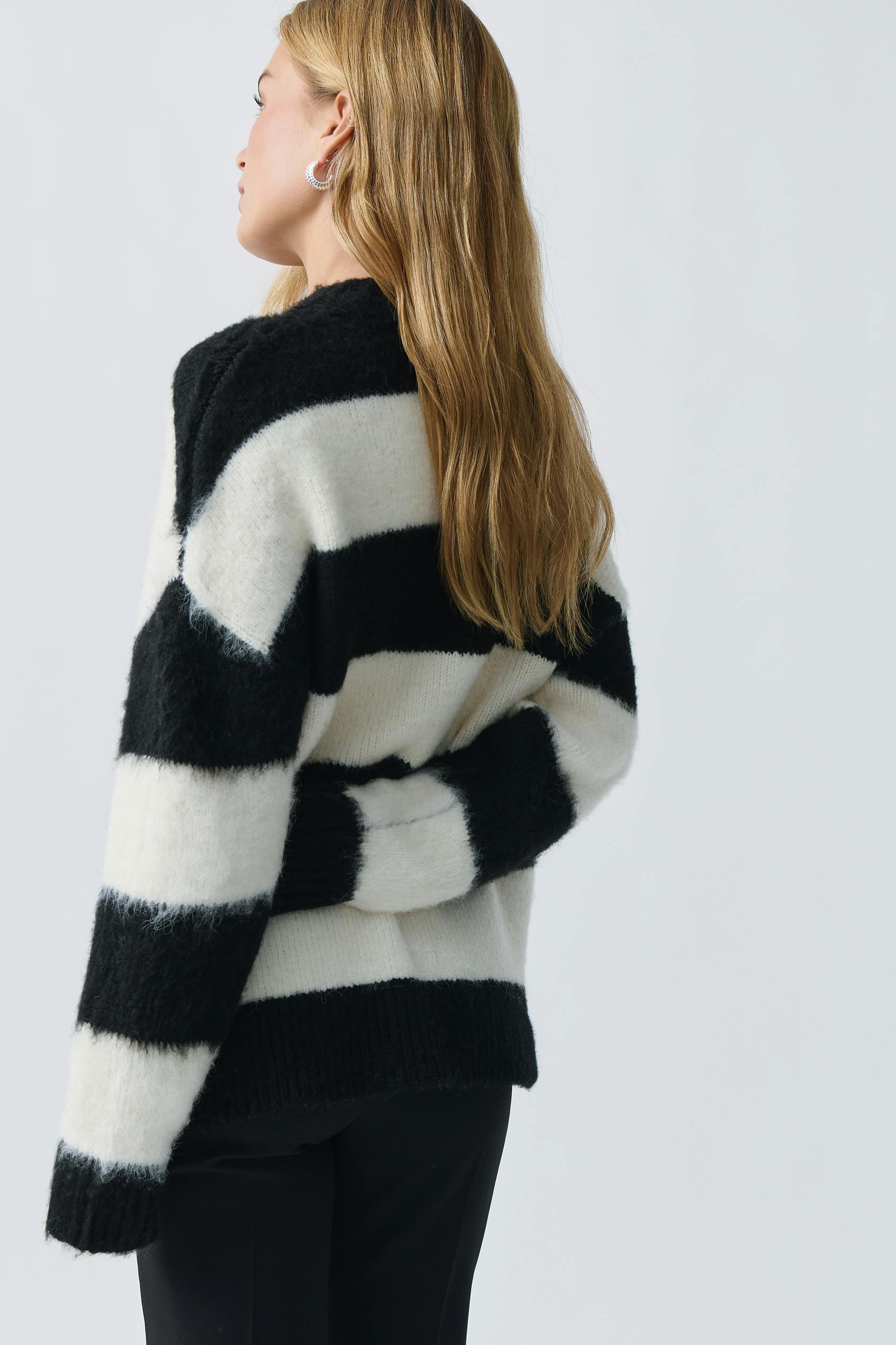 Stripe knit sweater