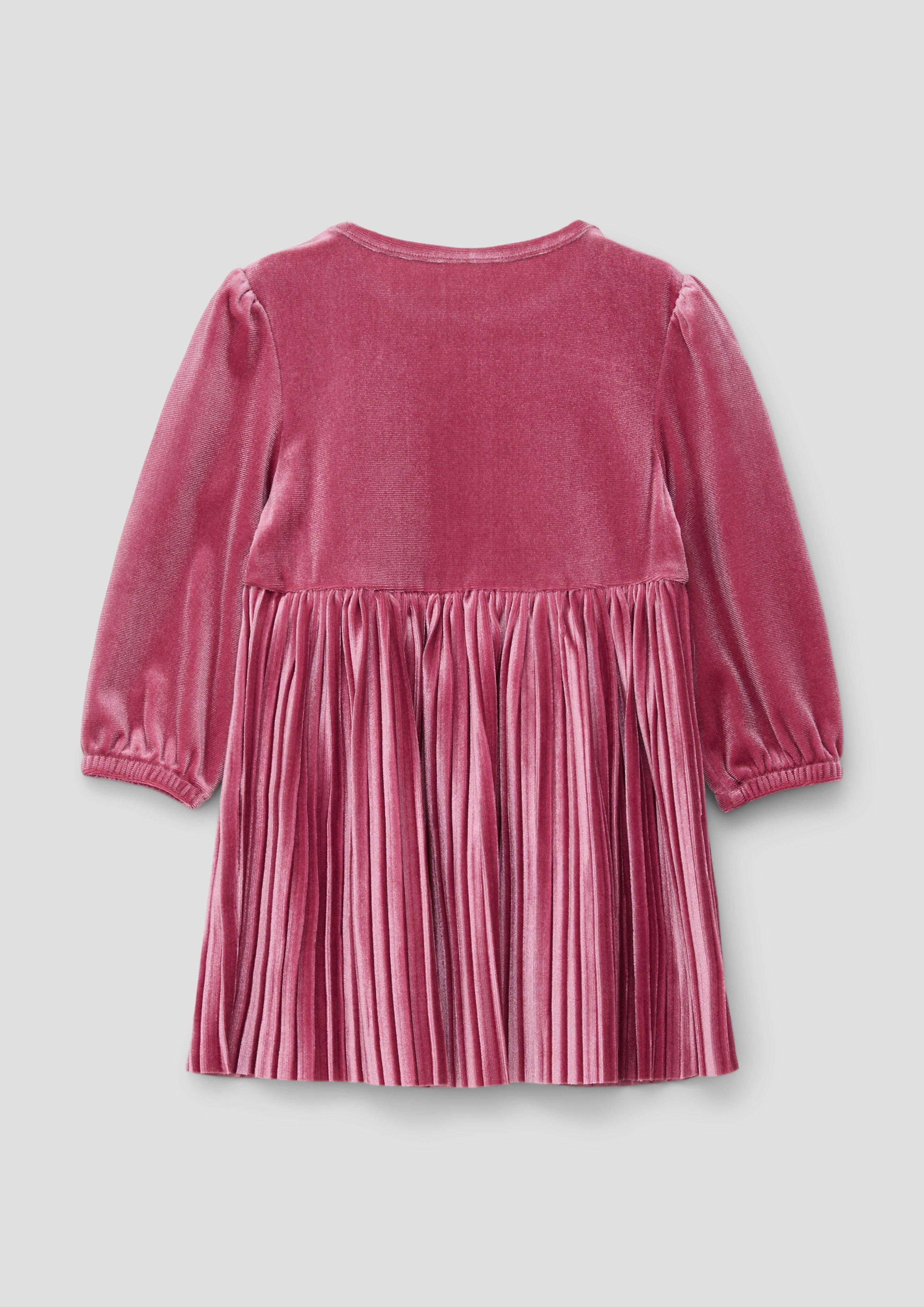 Samtkleid mit Plisseéfalten  2137484-4592
