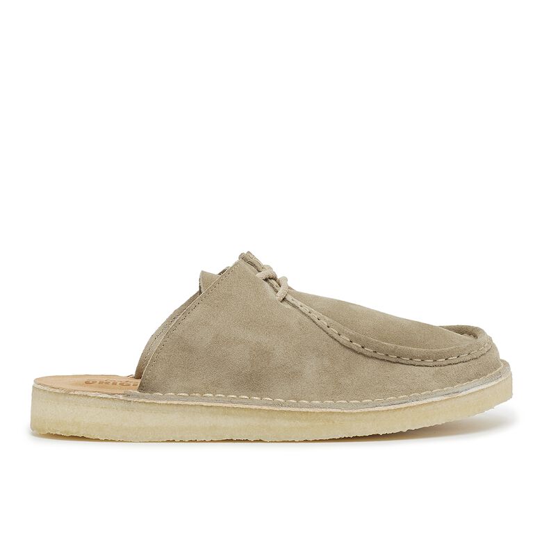 Clarks Desert Nomad Mule pale grey suede
