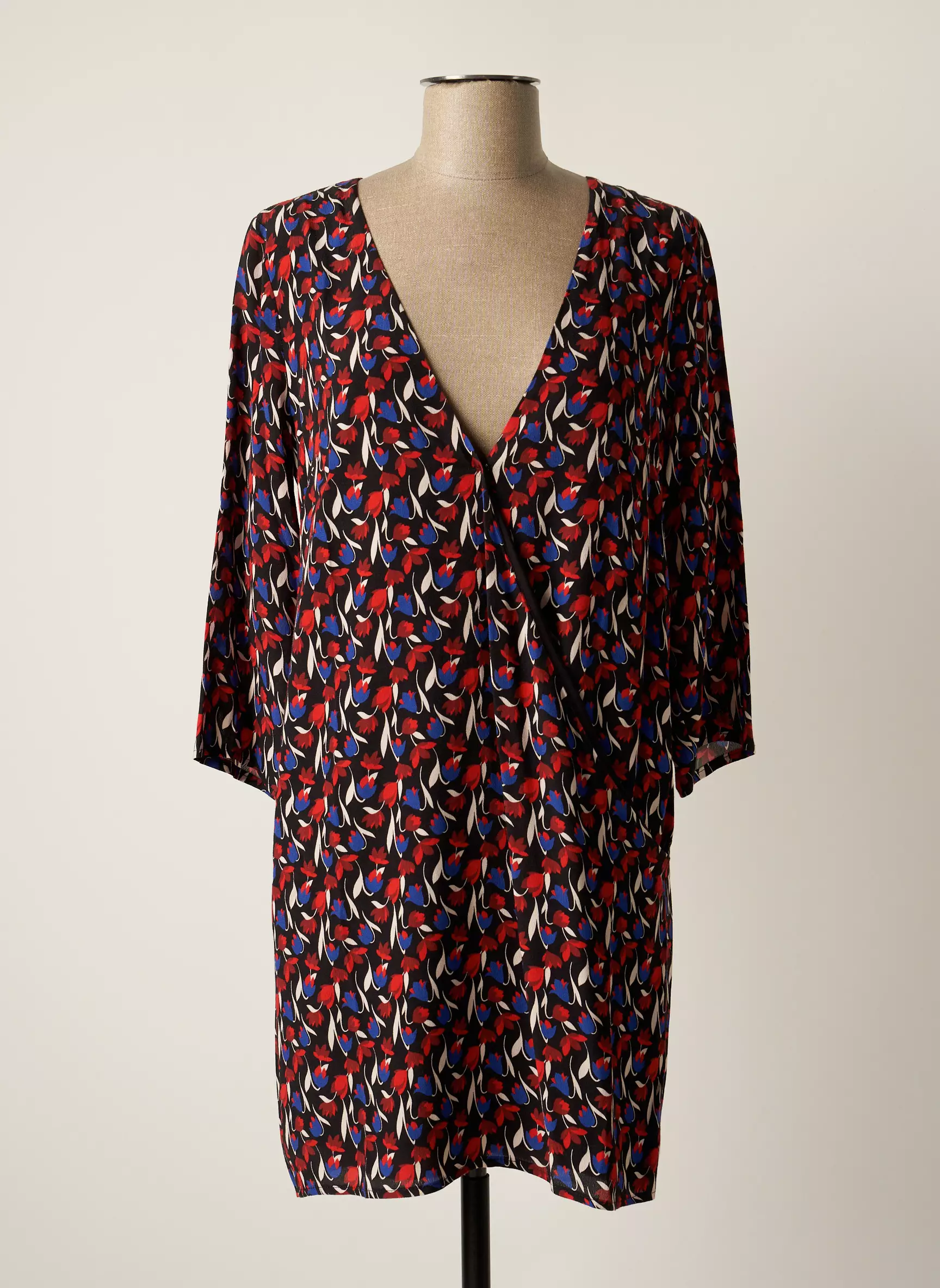 Imperial Robes Courtes Femme couleur noir