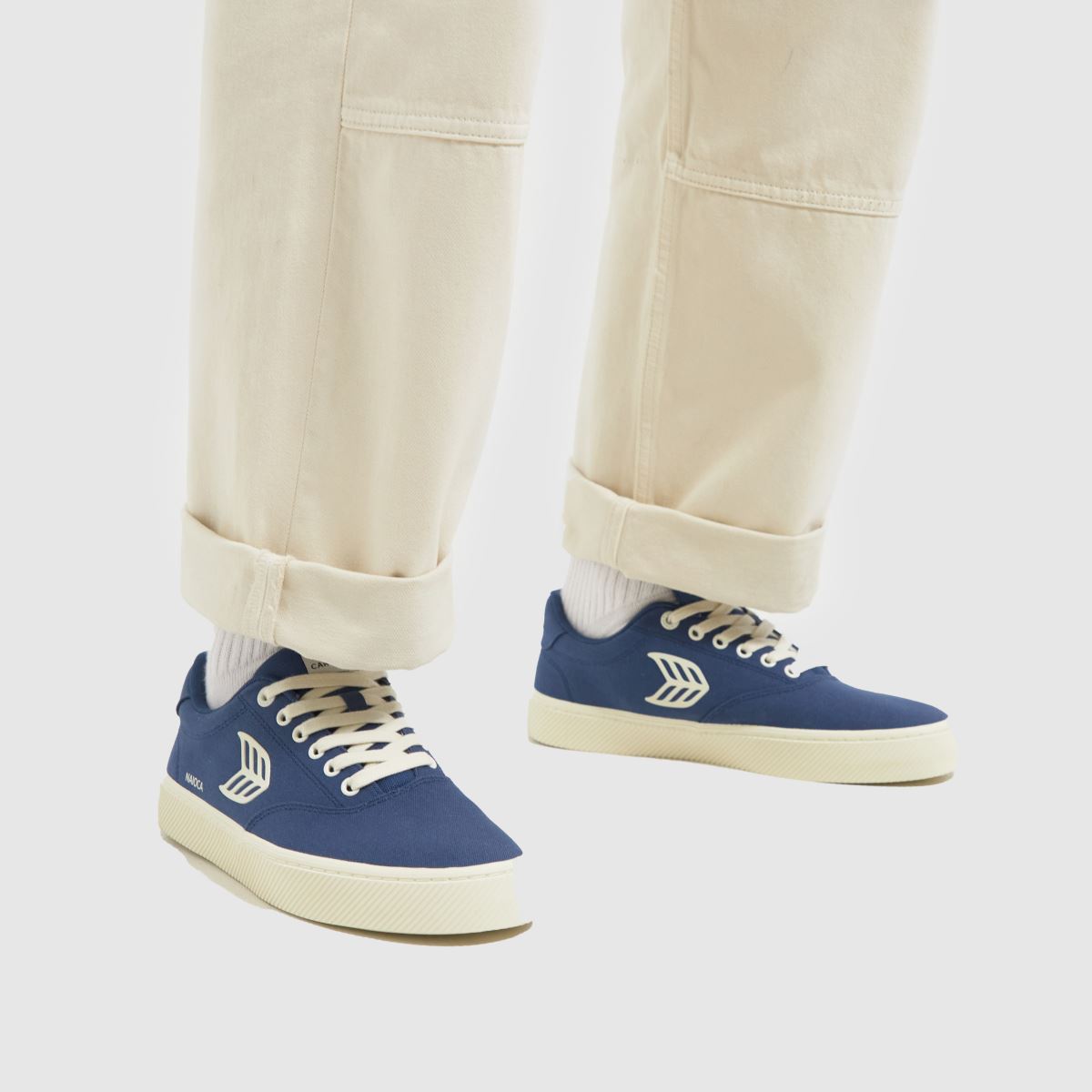 CARIUMA – Naioca-sneakers i blått