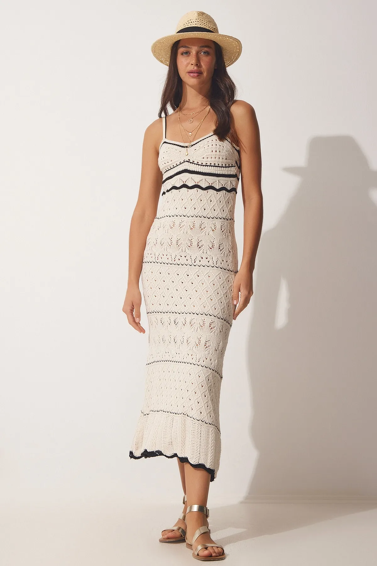 Happiness İstanbul  Cremefarbenes langes Sommerstrickkleid für Damen YY00148