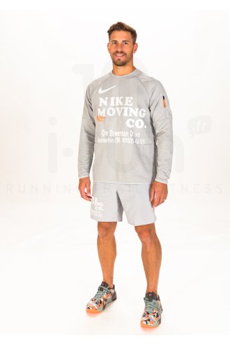 Nike Moving M