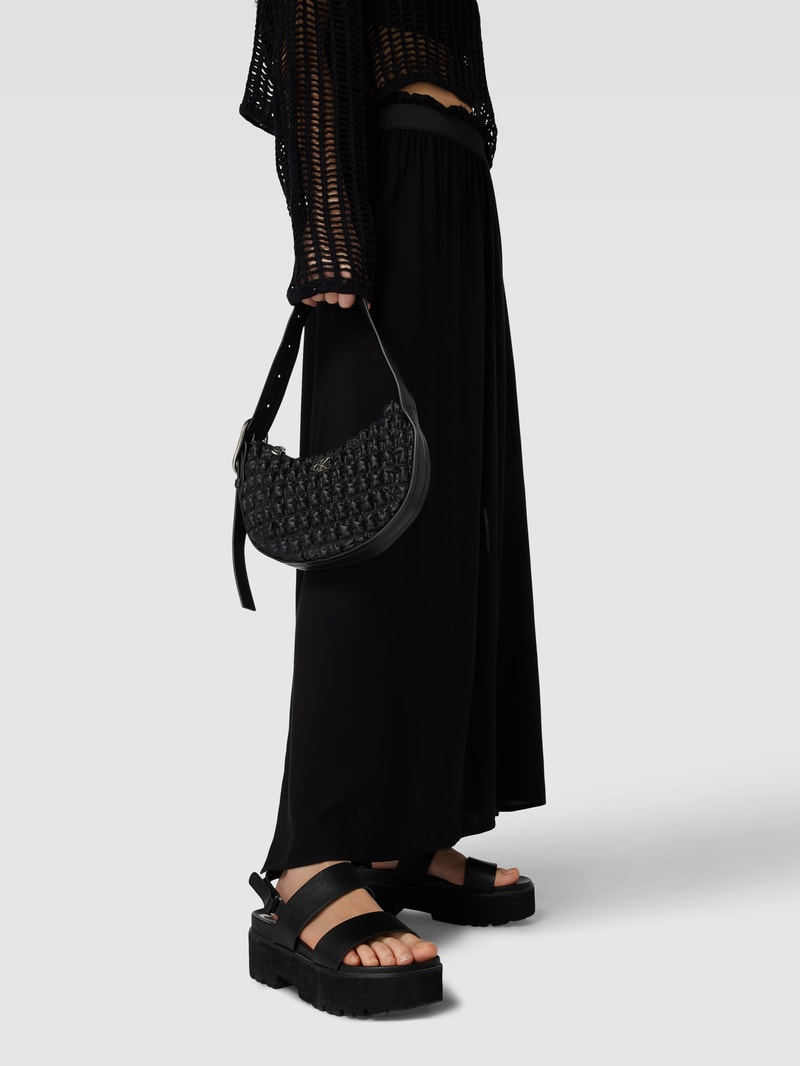 Pochette in Leder-Optik Modell 'CRESCENT' in black