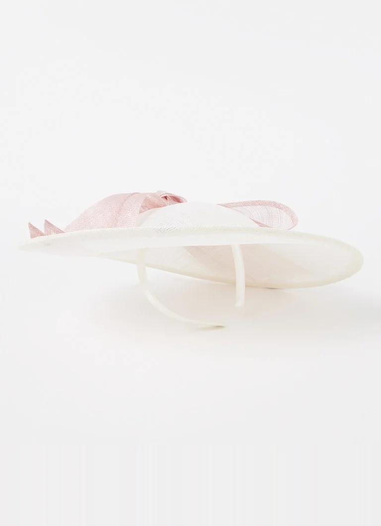 „Phase Eight Fascinator“ galvos juosta su aplikacija