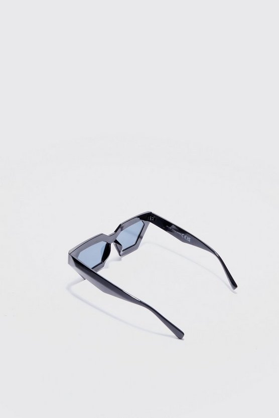 Klobige Plastik Sonnenbrille in schwarz