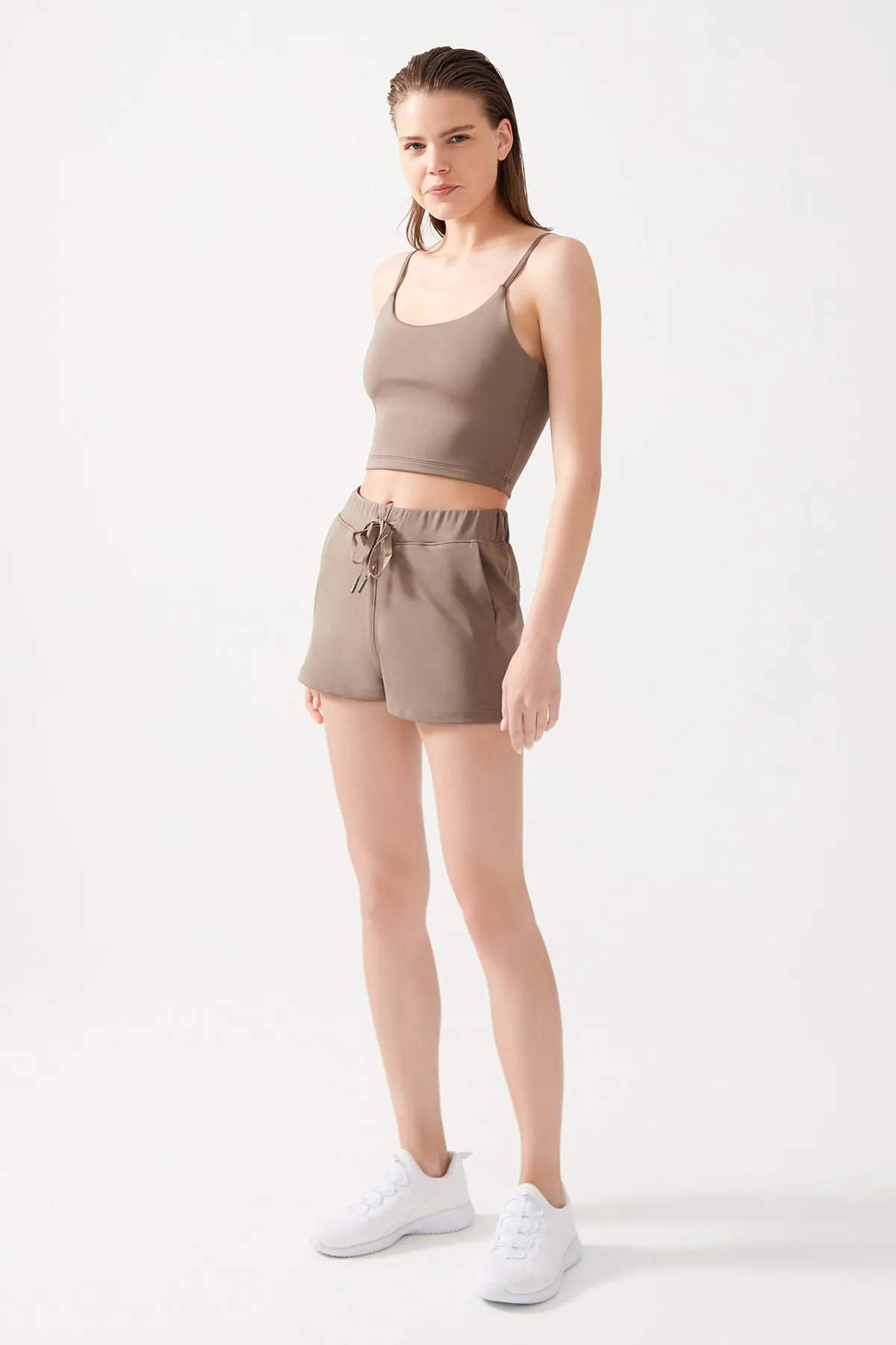 LOS OJOS  Damen-Sportshorts mit Taschen, elastischem Bund, Basic-Passform, Khaki