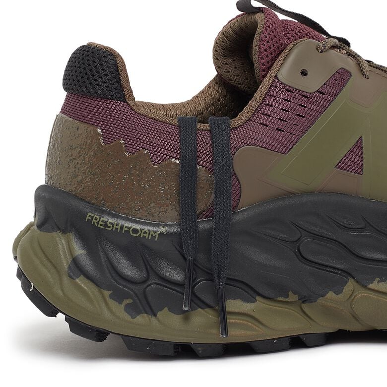 New Balance Fresh Foam More v3 Trail licorice