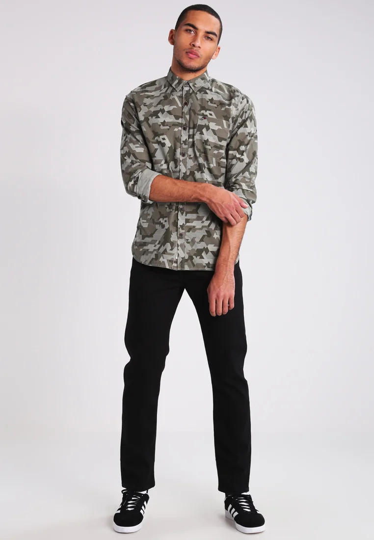Levi's® 502™ TAPER - Vaqueros de corte cónico