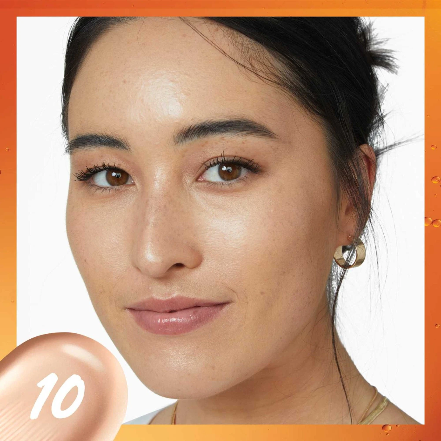 Fond de ten fluid Maybelline Second Skin cu acoperire modulabilă